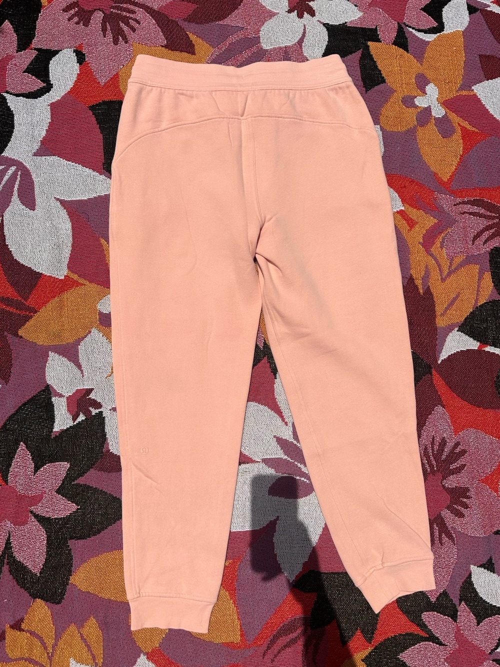 Lululemon Scuba High Rise Jogger 7/8 Length Peach Satin - Picture 4 of 8